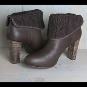 UGG Dandylion Tres  Heel Bootie
